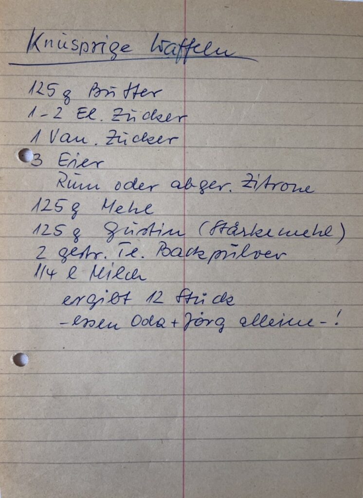 Das handschriftlich von meiner Mama notierte Rezept für Waffeln.