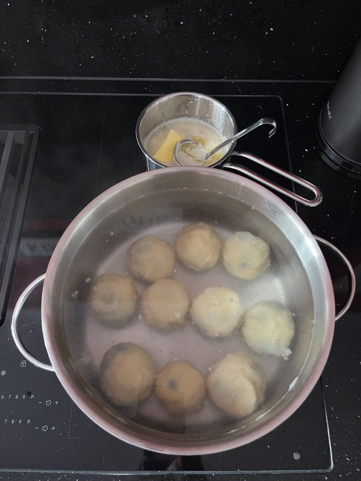 Pflaumenknödel - ODETTE KOCHT
