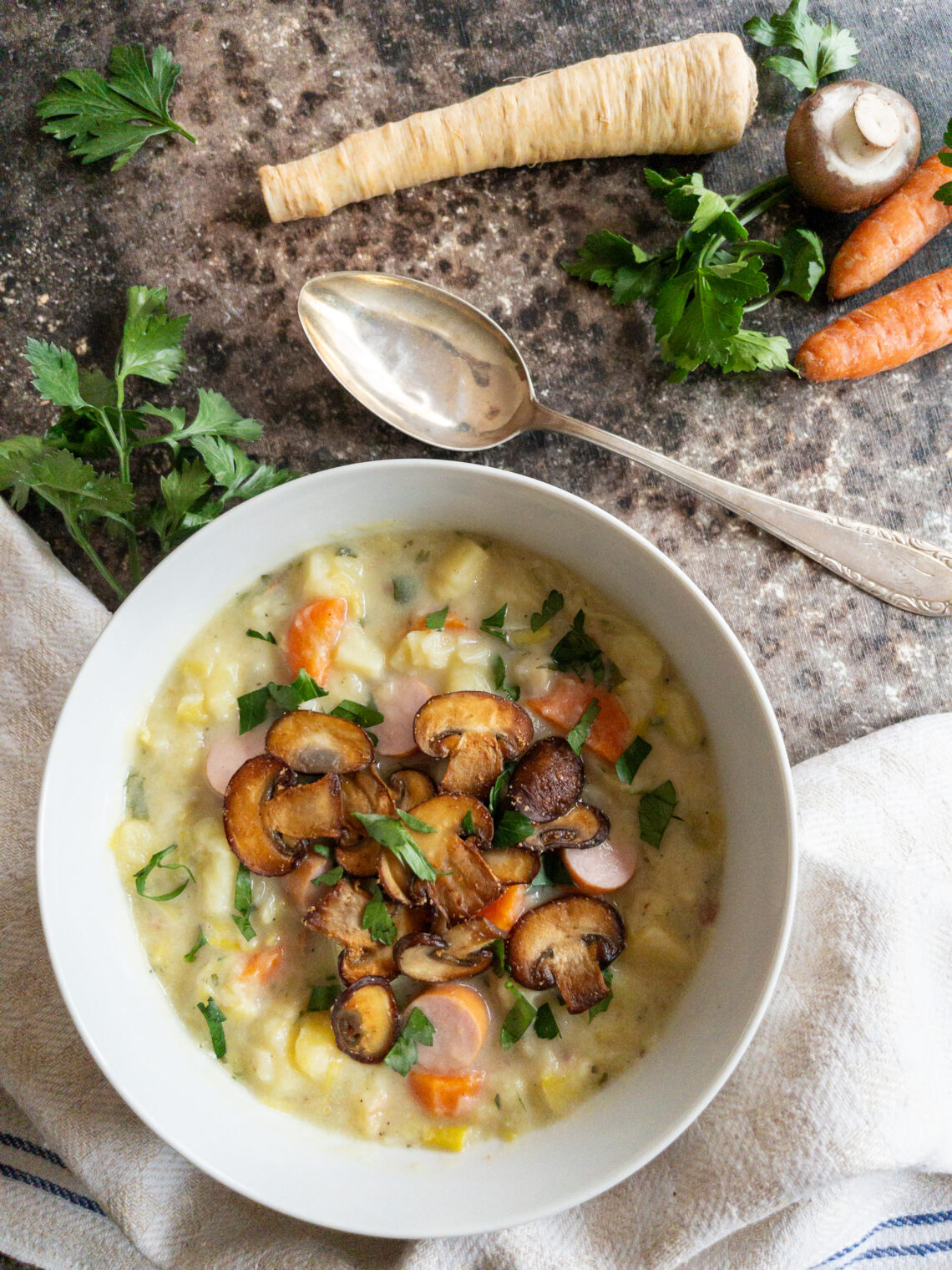 Kartoffelsuppe mit Knoblauch-Champignons - ODETTE KOCHT