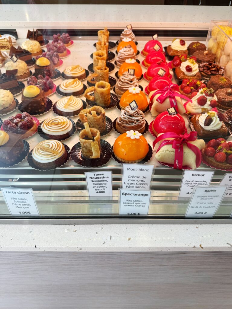 Wunderschöne Patisserie.